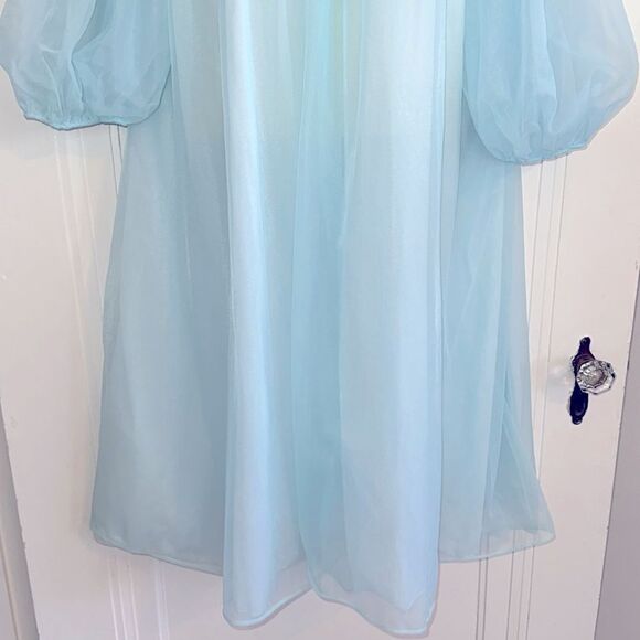 Vtg  60s Artemis Light Blue 2 layer semi sheer robe/ embroidery & puff sleeves - Picture 6 of 10